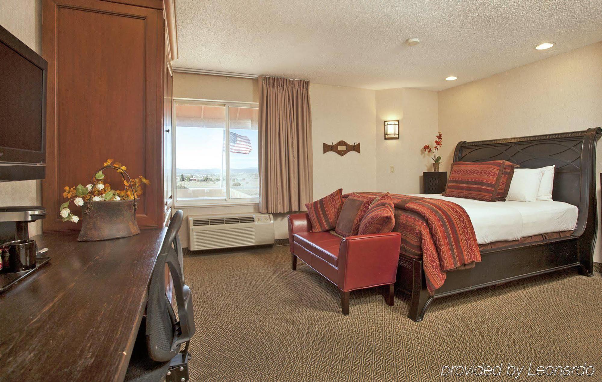At Santa Fe, Surestay Collection By Western Hotel 3*